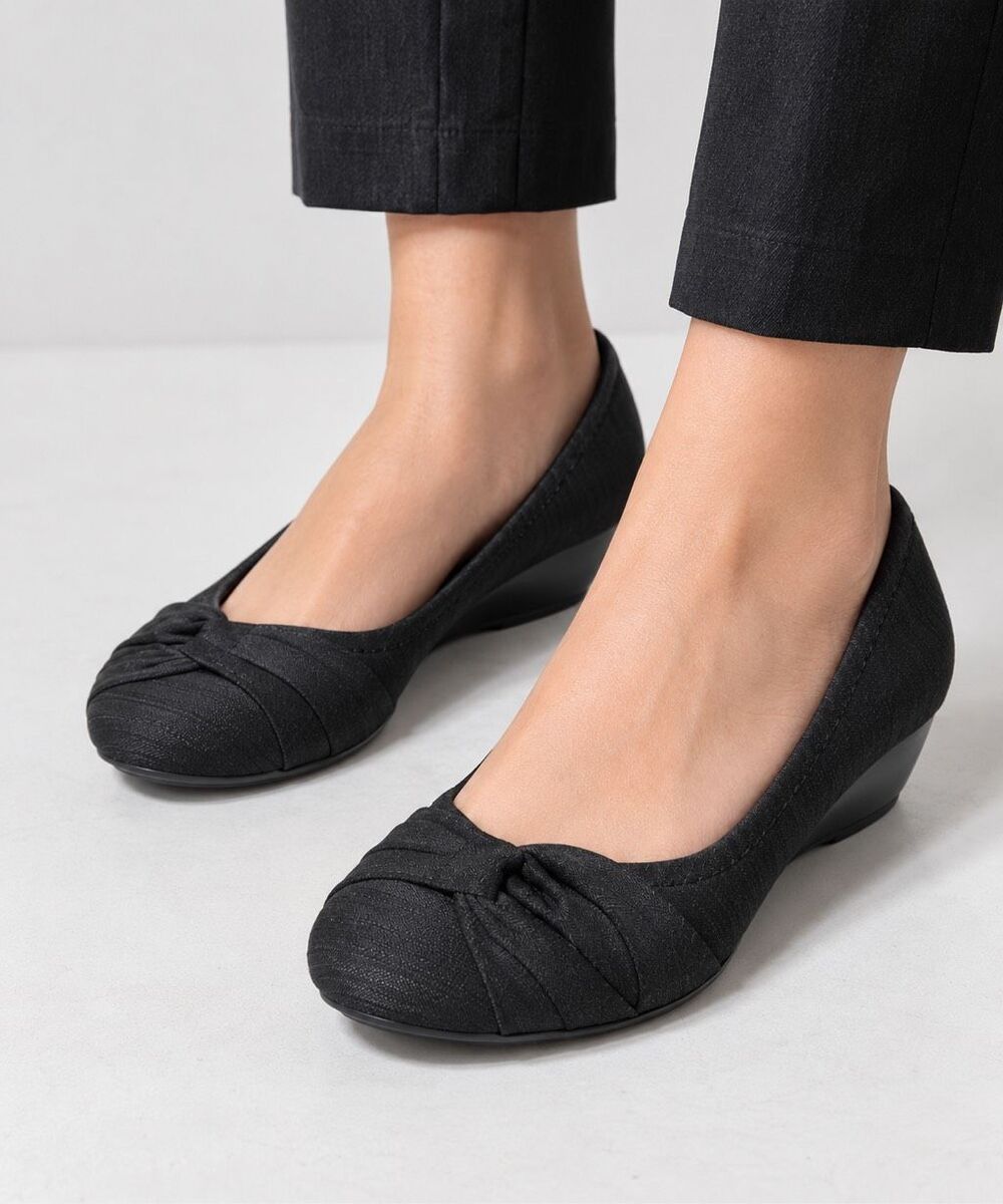Seychelles Black Bow Ballet Flats Low Wedge Slip On Shoes Size 7.5